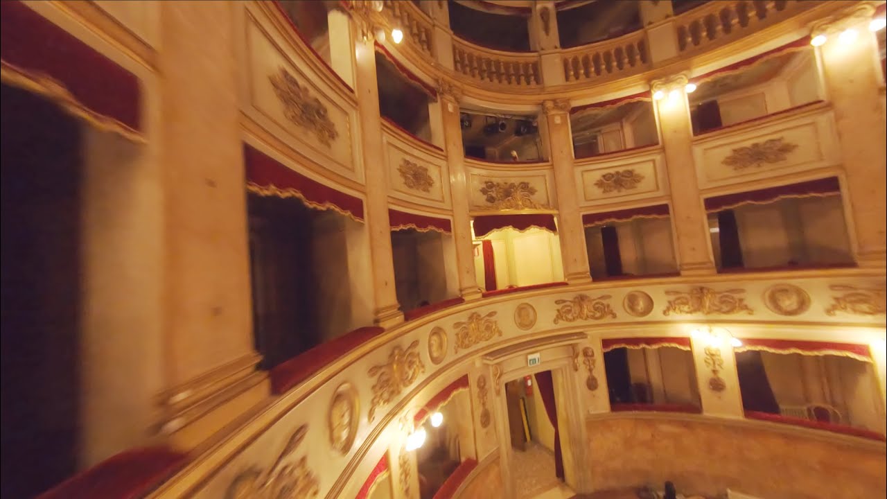 Teatro Comunale storico di Persiceto - Il teatro è emozione!